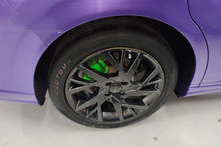 Used Dongfeng Aeolus Yixuan 2020 230T Automatic Glare-Proof Dark Knight Edition Right Rear Wheel Hub