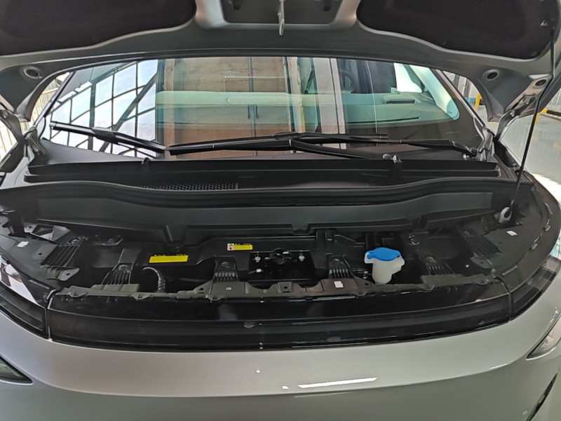 Used XPeng X9 2024 702 Ultra-Long Range Max — 20