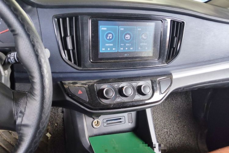 Used FORTHING Lingzhi 2023 M5L 1.6L Base Model 7 Seats
