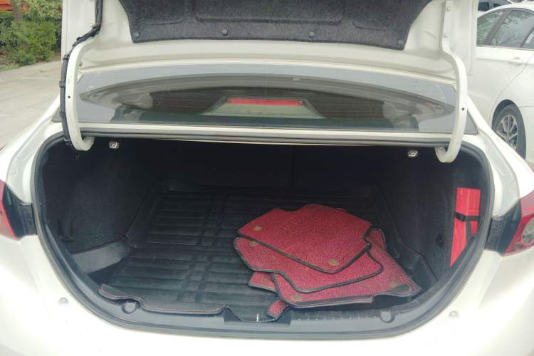 Used Mazda 3 Axela 2017 Sedan 1.5L Automatic Luxury Model Emission Standard China V