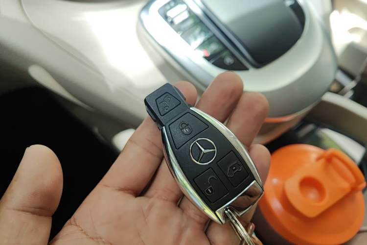 Used Mercedes-Benz V-Class 2022 V 260 Avantgarde Edition