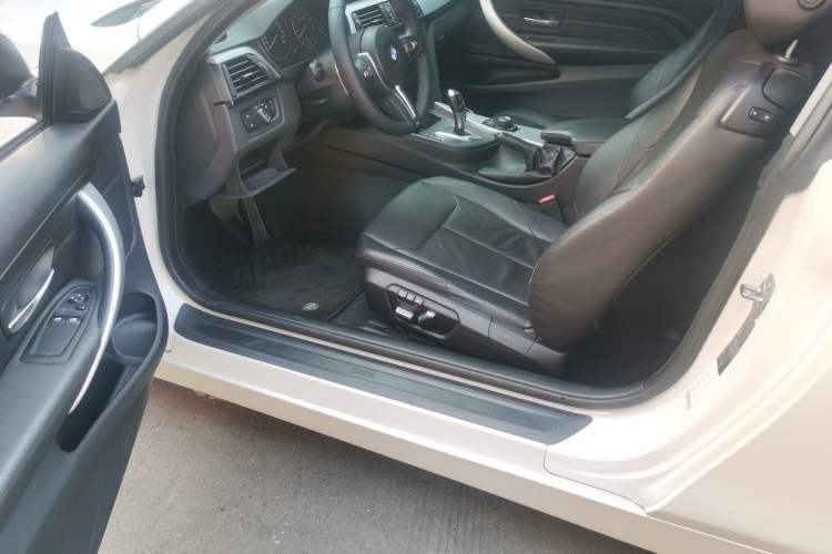 Used BMW 4 Series 2014 420i Fashion Model

