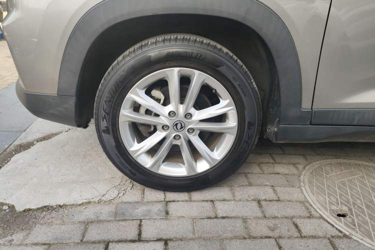 Used Dongfeng Fengon S560 2018 1.8L Manual Urban Model 7 Seats
