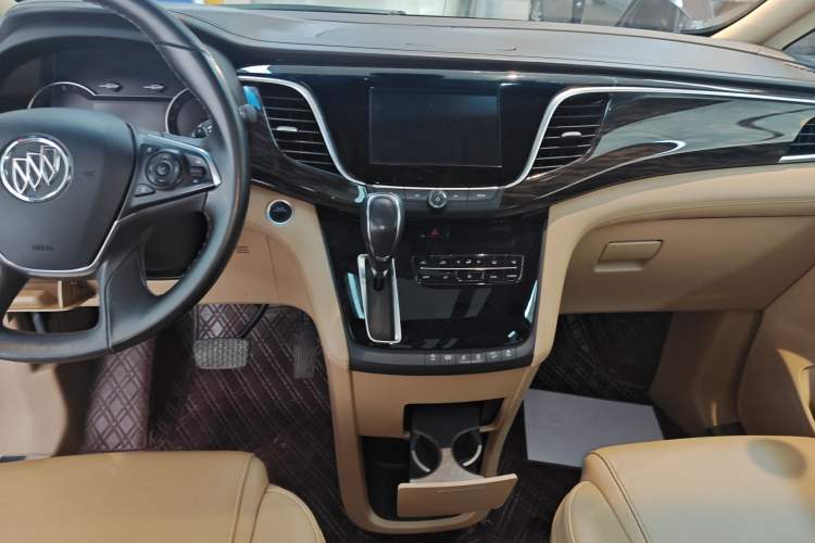 Used Buick GL8 2017 ES 28T Luxury Model China V Standard