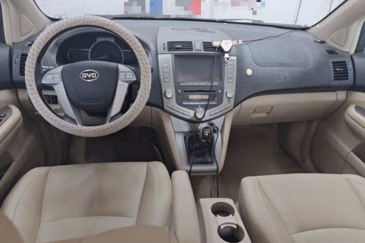 Used BYD S6 2014 2.0L Manual Luxury 5-Seater