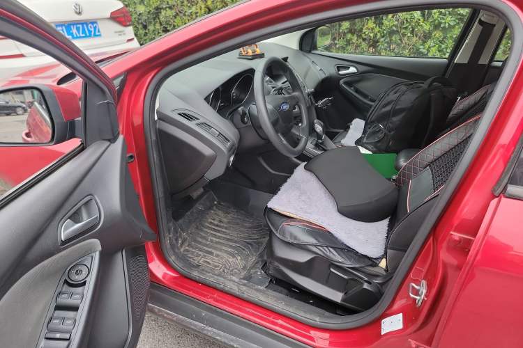 Used Ford Focus 2012 Hatchback 1.6L Automatic Comfort Model
