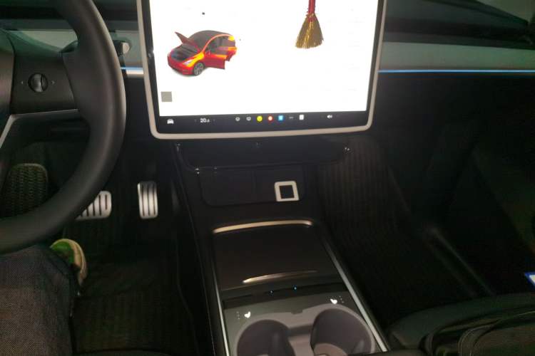 Used Tesla Model Y 2024 Long-Range All-Wheel-Drive Version
