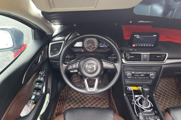 Used Mazda Mazda 3 Axela 2017 Sedan 1.5L Automatic Luxury Model China VI Standard