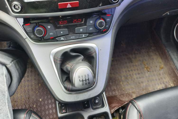 Used Haval H6 2017 Blue Label Sport Edition 1.5T Manual Two-Wheel Drive Elite Model
