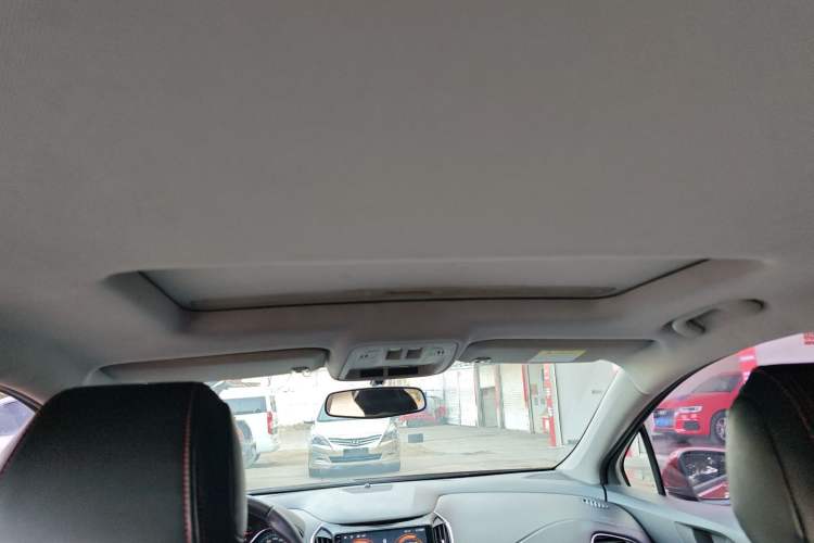 Used Chevrolet Cruze 2018 320 Automatic Pioneer Sunroof Edition Headliner