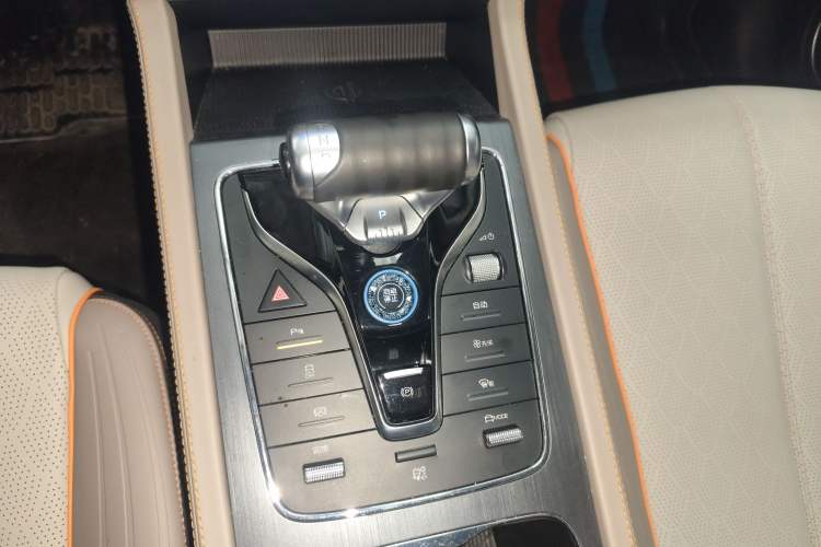 Used BYD Yuan PLUS 2024 Honor Edition 430KM Leading Model Gear Lever