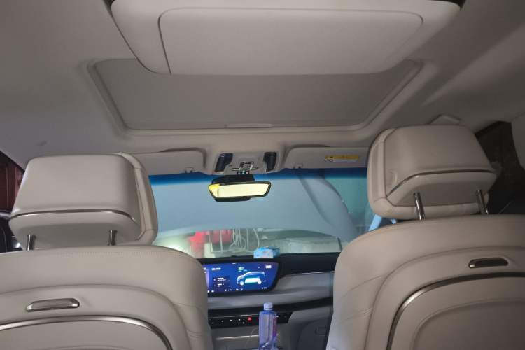 Used Buick GL8 New Energy 2024 Lu Zun Deluxe Edition 7-Seater
