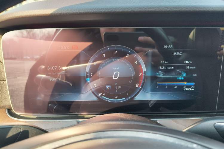 Used Mercedes-Benz E-Class 2018 Facelift E 200 L Odometer Close Up