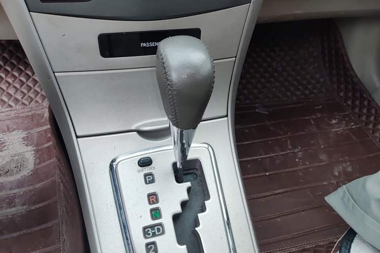 Used Toyota Corolla 2008 1.8L Automatic GL-i Sunroof Special Edition Gear Lever