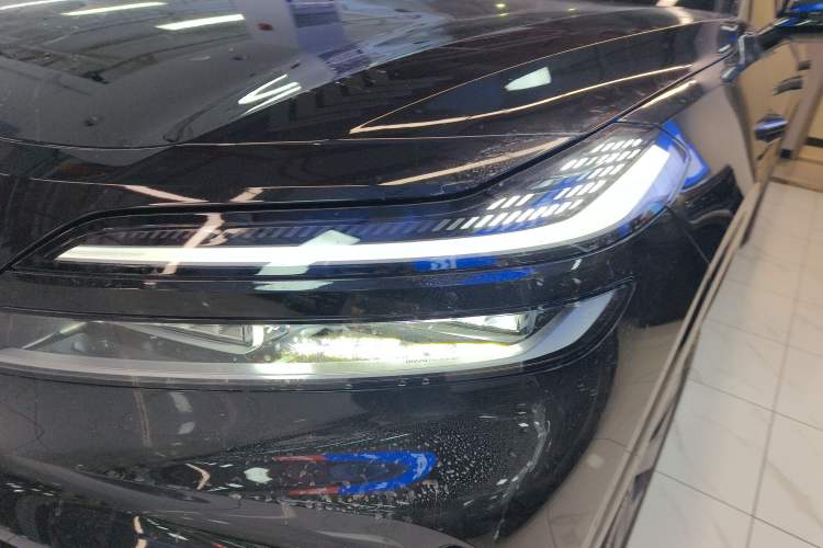 Used ONVO Luxeed L90 2025 Model—Max Six-Seater Version