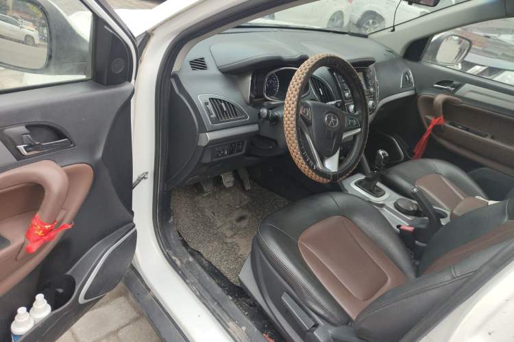 Used JAC Refine S5 2015 1.5T Manual Luxury Sport Edition
