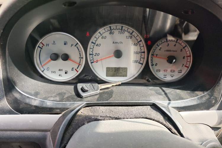 Used King Long Golden Way 2015 2.0L Value-Packed Practical Version 4G21B