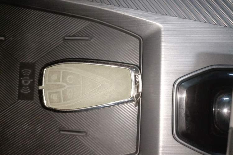 Used Oshan Z6 2023 Blue Whale 1.5T DCT Smart-Led City Edition