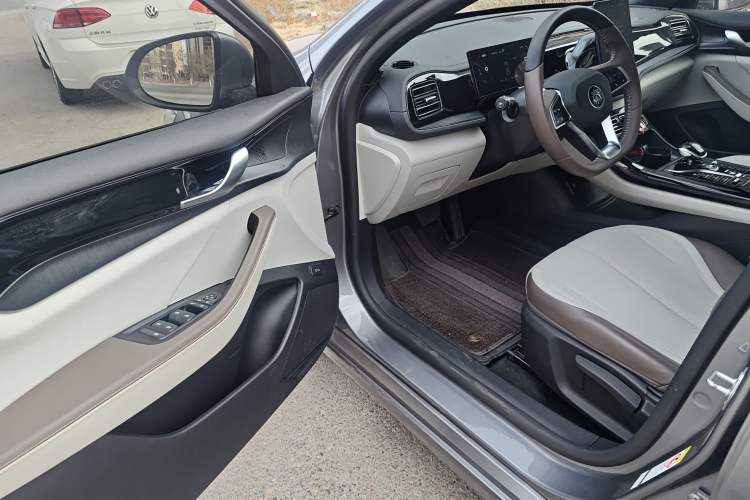 Used BYD Qin PLUS 2024 HONOR Edition DM-i 55KM Leading Model