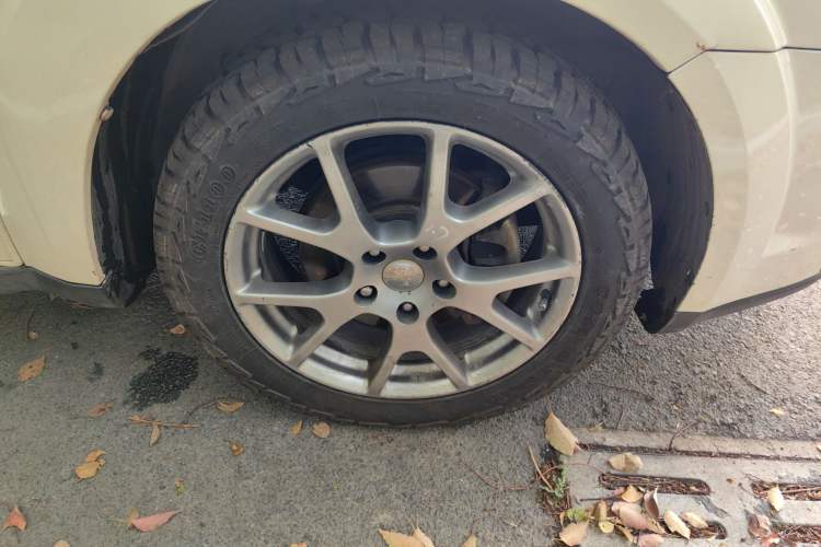 Used Dodge Journey 2013 3.6L Four-Wheel Drive Flagship Edition Right Front Wheel Hub