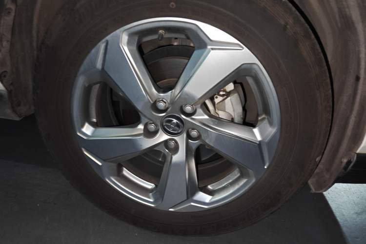 Used Toyota RAV4 2020 2.0L CVT Two-Wheel Drive Fashion Edition Right Front Wheel Hub