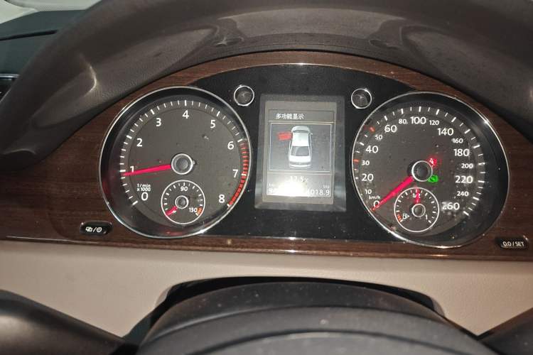 Used Volkswagen Magotan 2015 2.0 TSI Prestige Model Instrument Cluster