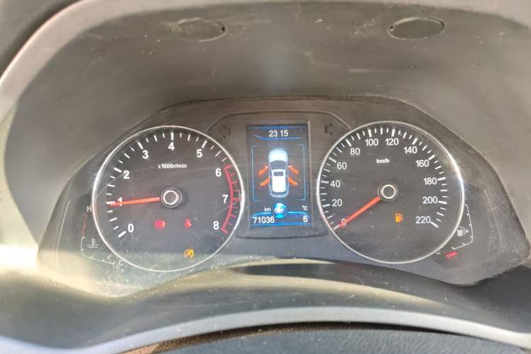 Used FAW Senya R7 2016 1.6L Manual Smart Version