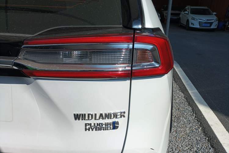 Used Toyota Wildlander New Energy 2021 High-Performance Edition 2.5L Four-Wheel Drive Powerful Version Exterior 3