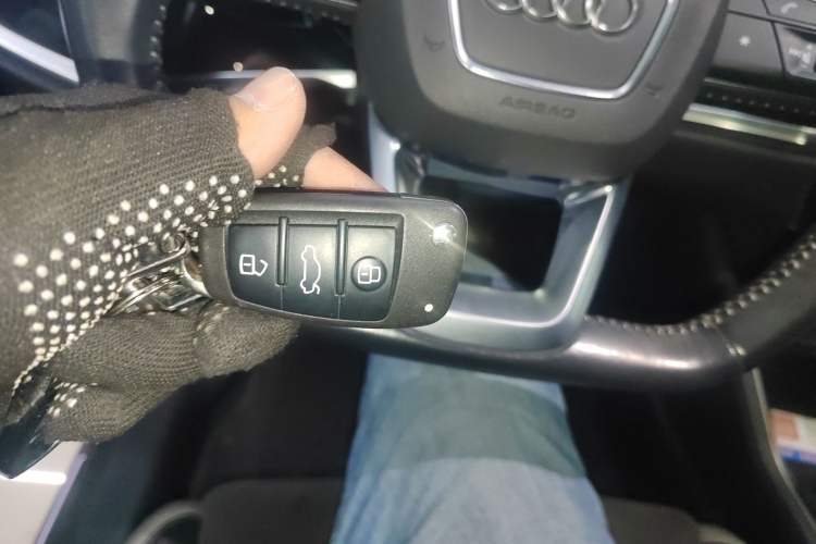 Used Audi Q3 2020 35 TFSI Fashion Dynamic Model
