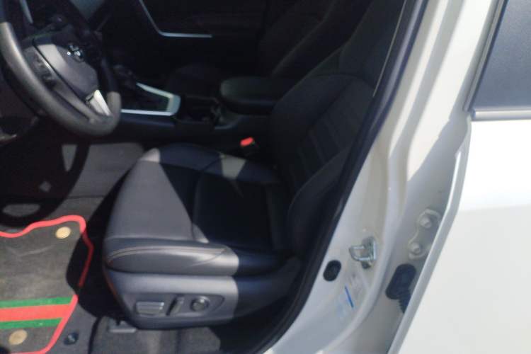 Used Toyota Wildlander 2020 2.0L CVT 4x4 Luxury Edition
