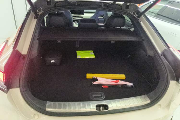 Used Zeekr 001 2025 YOU Edition 100 kWh All-Wheel Drive Trunk