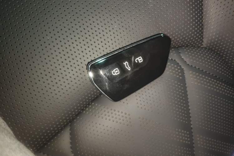 Used Volkswagen Teramont 2023 Facelift 380TSI Four-Wheel Drive Prestige Luxury Edition Vehicle Key