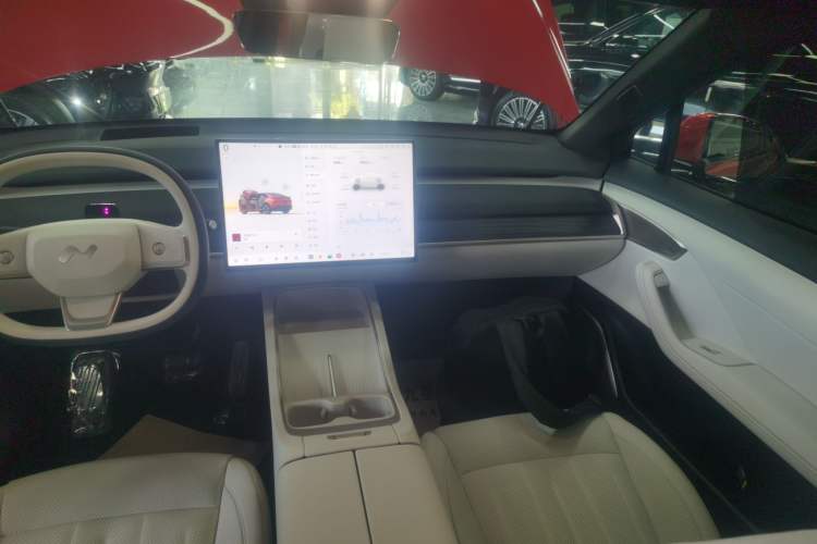 Used ONVO L60 2024 60 kWh All-Wheel Drive Audio And AC Panel