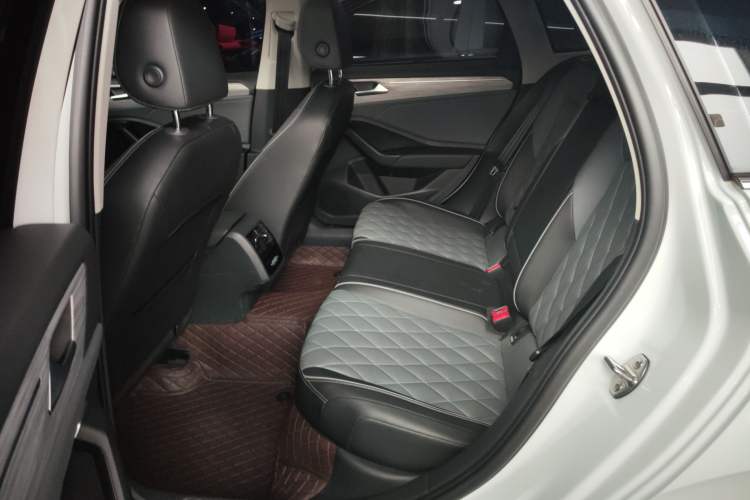 Used Volkswagen Sagitar 2023 300TSI DSG Excellence Edition Left Rear Seat