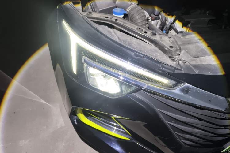 Used Roewe i6 MAX New Energy 2020 1.5T PHEV Cool & Spacious Skyroof Intelligent Drive Supreme Edition
