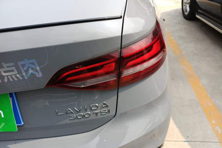 Used Volkswagen Lavida 2023 300TSI DSG Starry Full-Comfort Edition Exterior 3