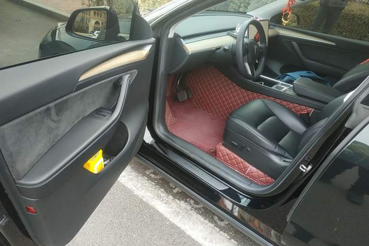 Used Tesla Model Y 2022 Rear-Wheel-Drive Version
