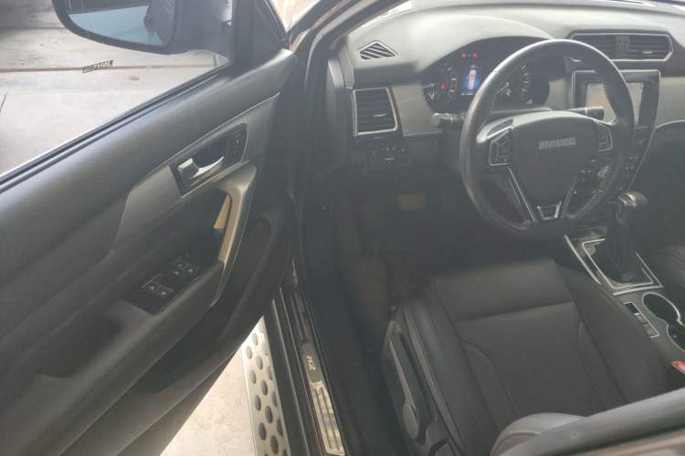 Used Haval H2 2016 Red-Label 1.5T Automatic Two-Wheel Drive Luxury Model