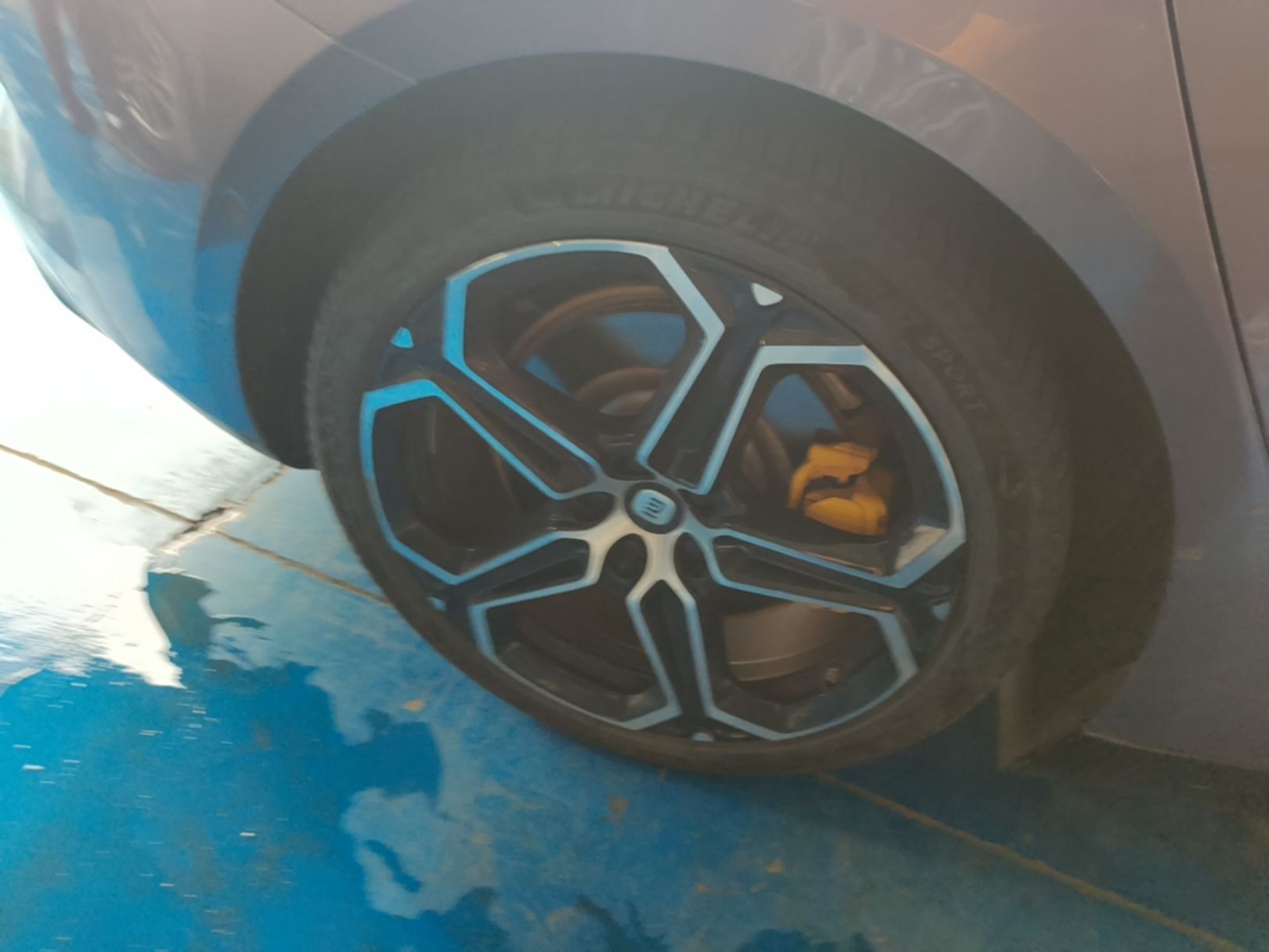 Xiaomi Auto SU7 2024 Rear-Drive Ultra-Long Range Advanced Pro-Level Intelligent Driving Version — снимка 11