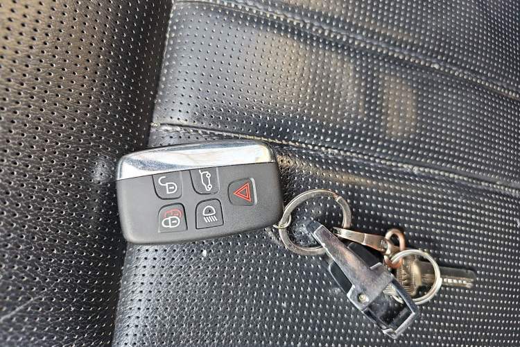 Used Land Rover Discovery Sport 2017 2.0T SE
