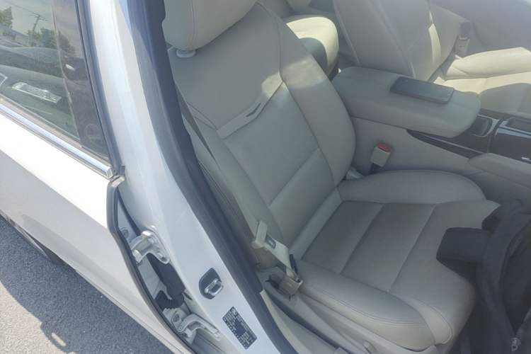 Used Cadillac XTS 2015 28T Comfort Model
