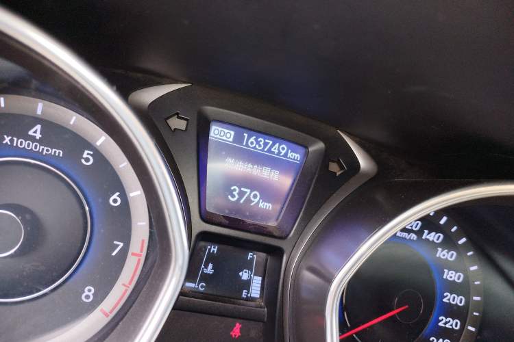 Used Hyundai Elantra (5th Generation / Langdong) 2012 1.6L Manual Leading Model