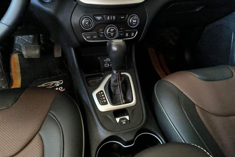 Used Jeep Cherokee 2017 2.0L Superior Edition