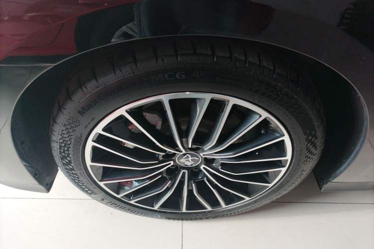 Used BYD Han 2022 DM-i 121KM Luxury Model Left Front Wheel Hub