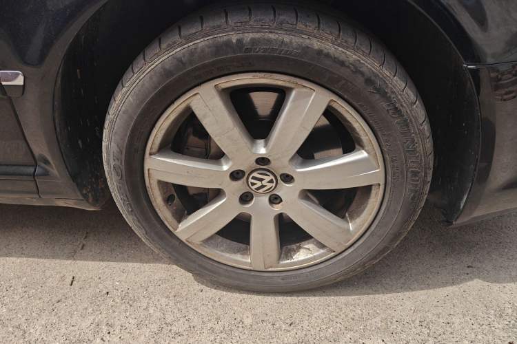 Used Volkswagen Phaeton 2011 3.6L V6 5-Seater Extended Comfort Version
