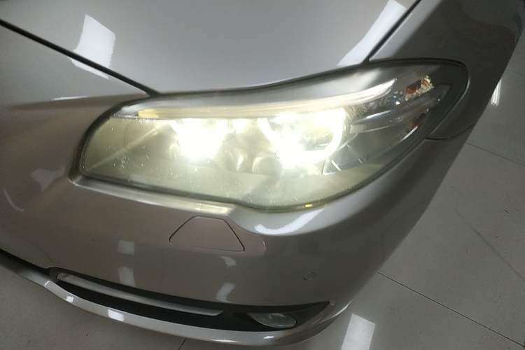 Used BMW 5 Series 2014 525Li Leading Model
