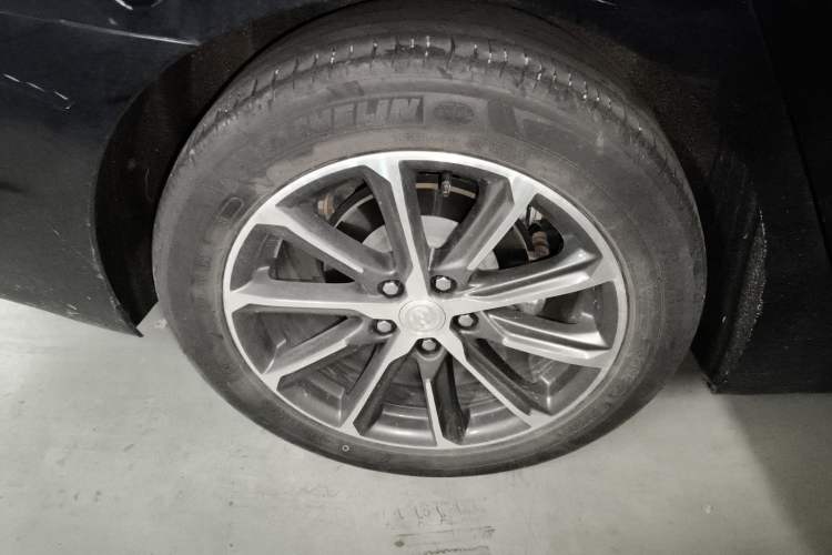 Used Buick LaCrosse 2022 652T Luxury Version Exterior 4