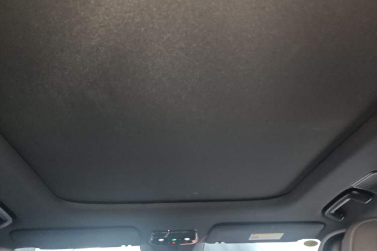 Used Lynk & Co 08 EM-P 2025 220 km All-Wheel-Drive Performance Halo