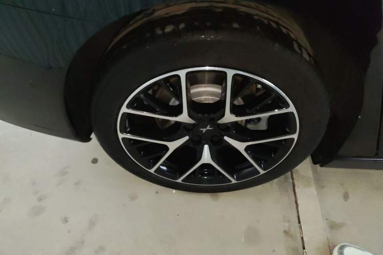 Used XPeng P7 2023 P7i 702 Max Right Rear Wheel Hub