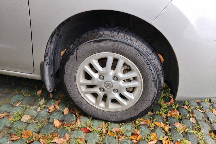 Used Nissan NV200 2014 1.6L Manual Luxury Model China IV Standard Right Front Wheel Hub